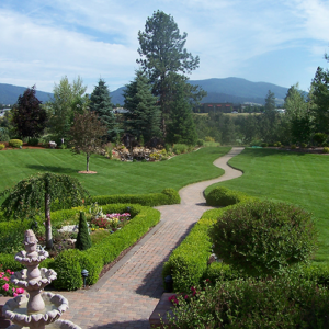 Full Service Lawn Maintenance